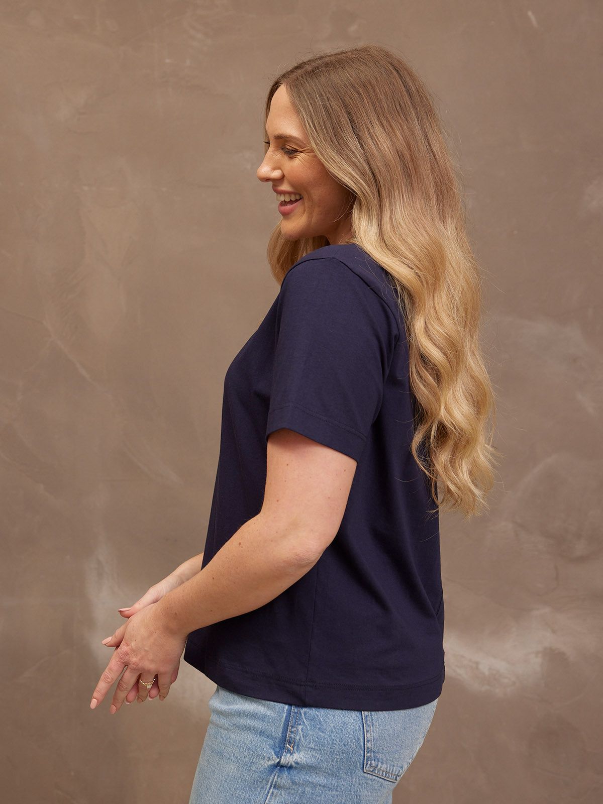Adele Relaxed Tee - Navy